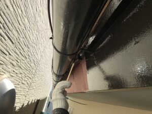 大阪府箕面市 破風板ペンキ上塗り